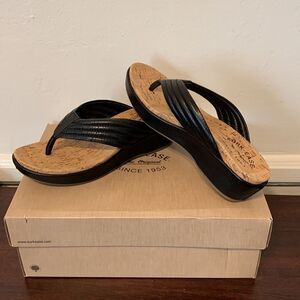 Kork-Ease Madison wedge leather flip flop  in black size 7, new